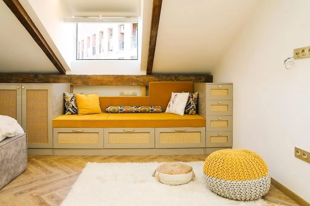 Appartement Lhl Old City Batoemi Georgië